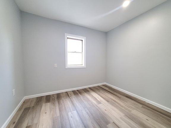 4th image of 84A Virginia Ave Floor 2