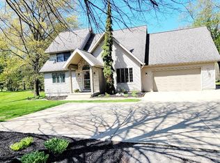 8113 Darrow Rd, Huron, OH 44839