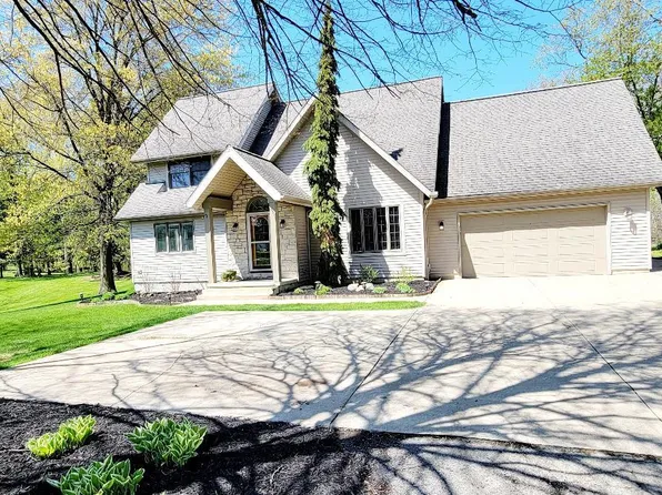 8113 Darrow Rd, Huron, OH 44839