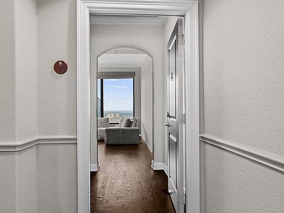 3rd image of 3445 Stratford Rd NE APT 3109