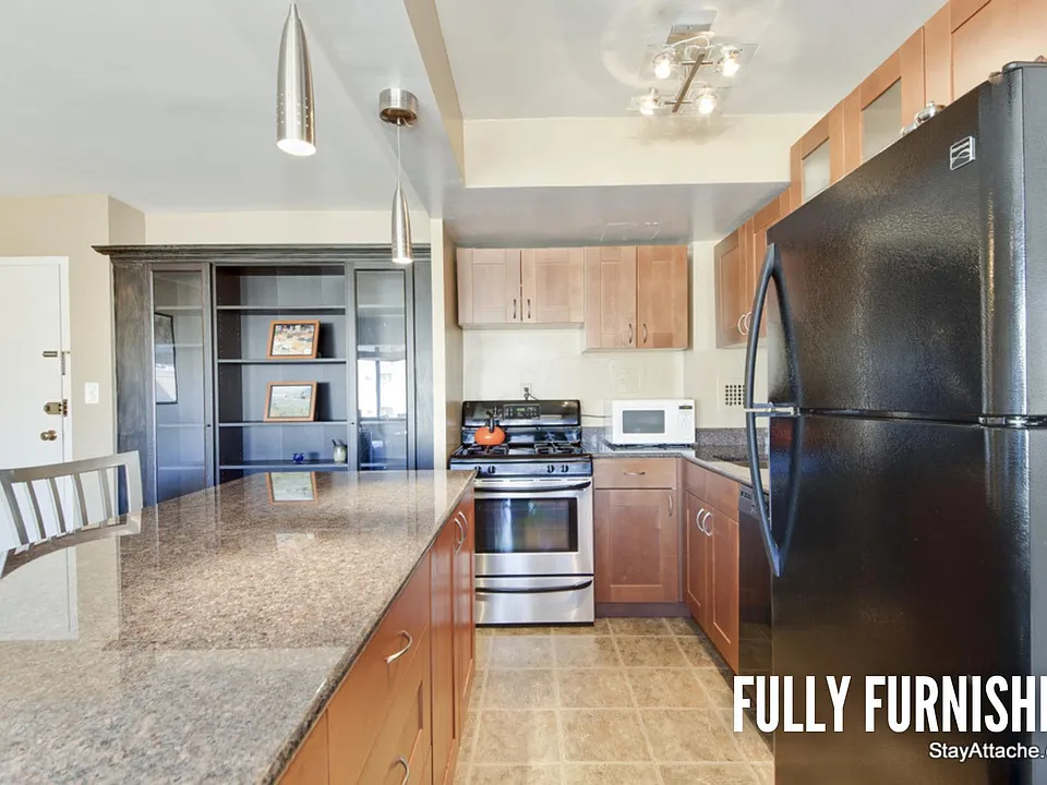 522 21st St NW #901