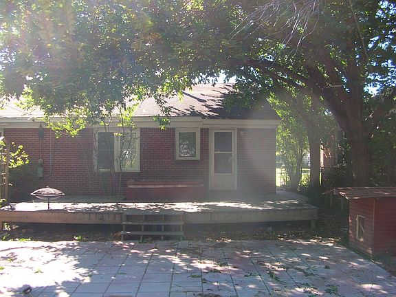 Back of House - Patio & Deck