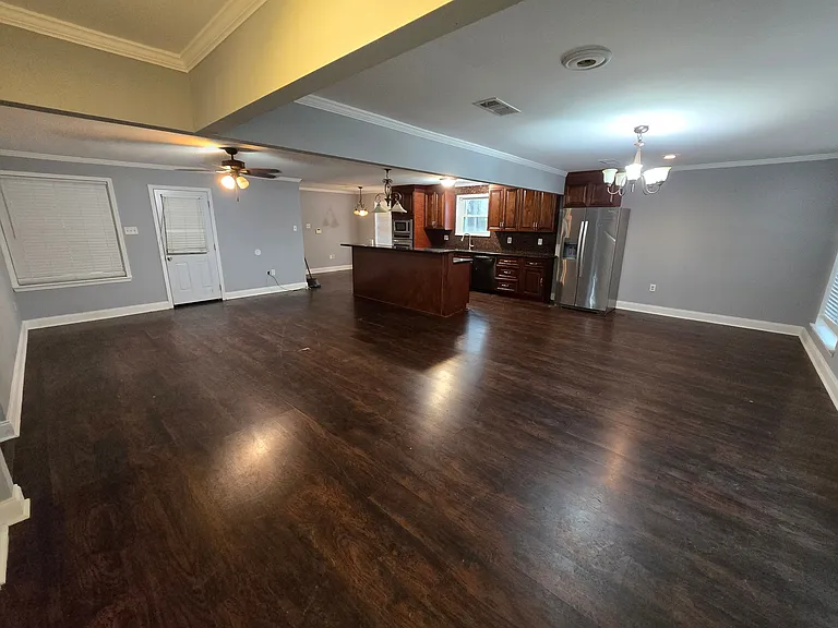 4921 Greenforest Dr — Photo 7