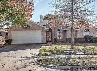 3204 Peakview Dr, Corinth, TX 76210