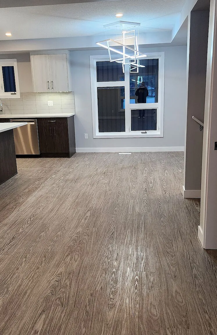 10905 94 Street Northwest, Edmonton, Alberta, Canada, T5H 1G1 — Photo 4