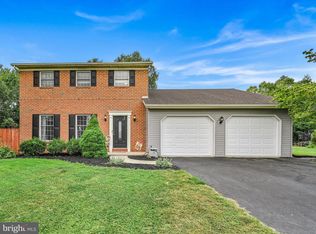 240 Jennifer Ln, Ephrata, PA 17522