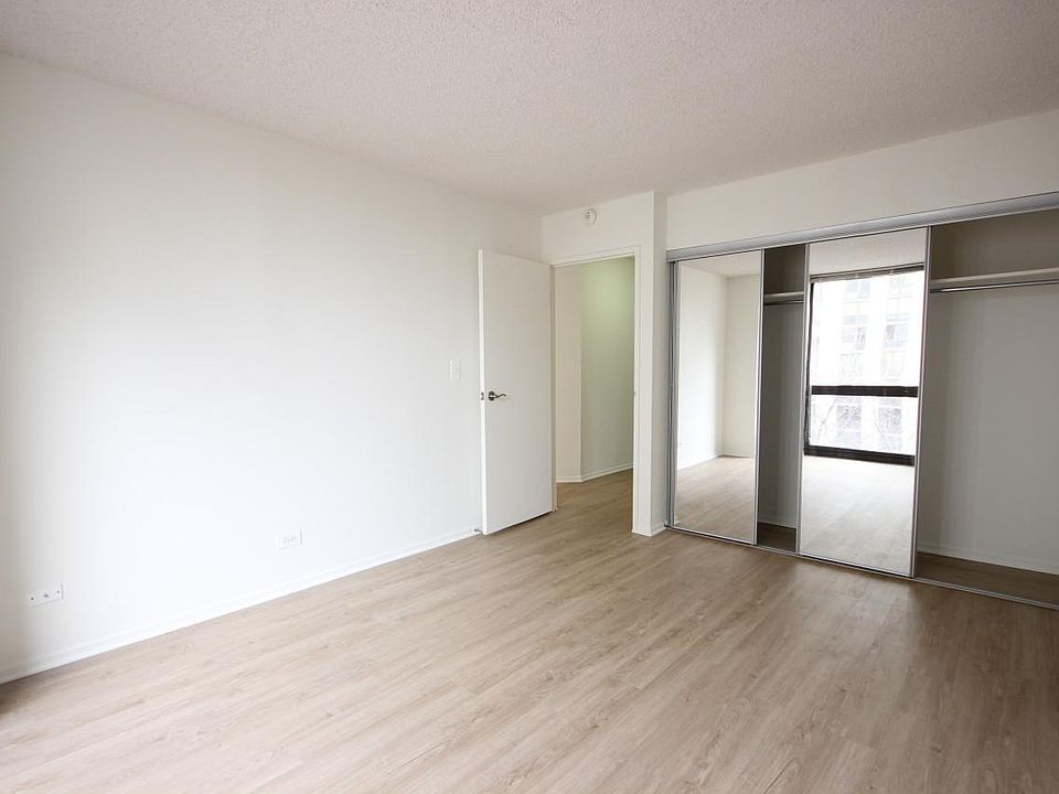 2nd image of 1000 N Lasalle Chi1000 N Lasalle Blvd