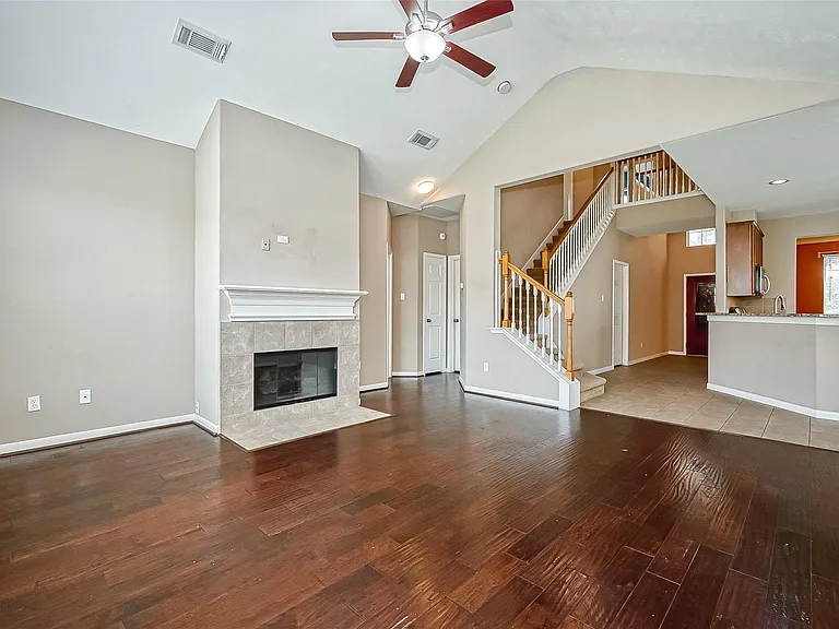 2218 Falcon Knoll Ln — Photo 8