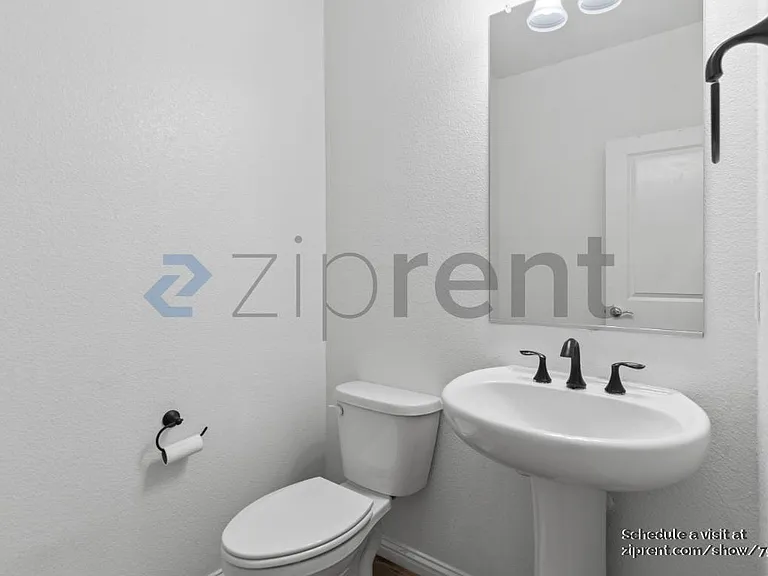 586 Jayne Ct — Photo 16