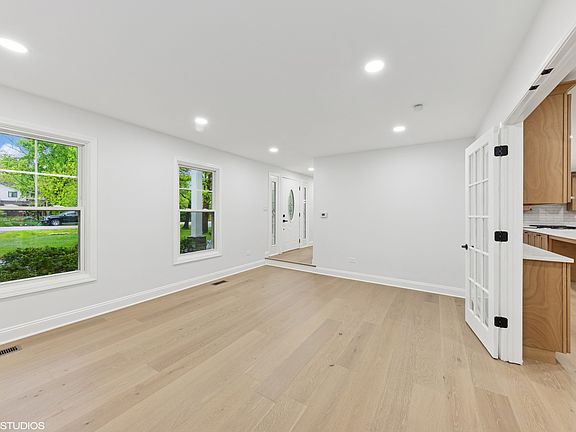 5th image of 1887 White Fence Ln