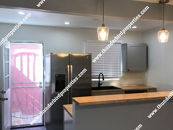 3rd image of 1225 San Mateo Blvd SE #A
