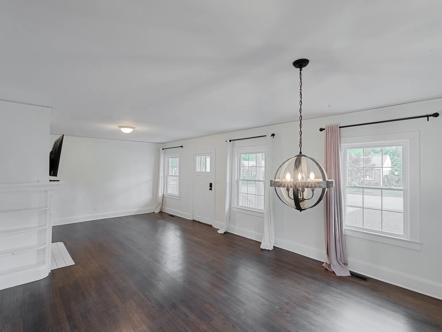 5 bed, 2236 sqft, $2,800 — Photo 4
