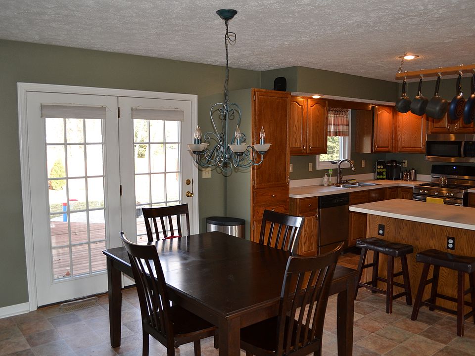 2nd image of 74 Chapel Dr