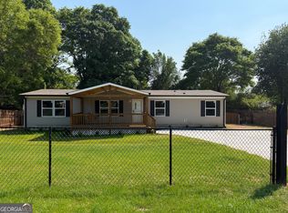 103 Skyland Dr E, Locust Grove, GA