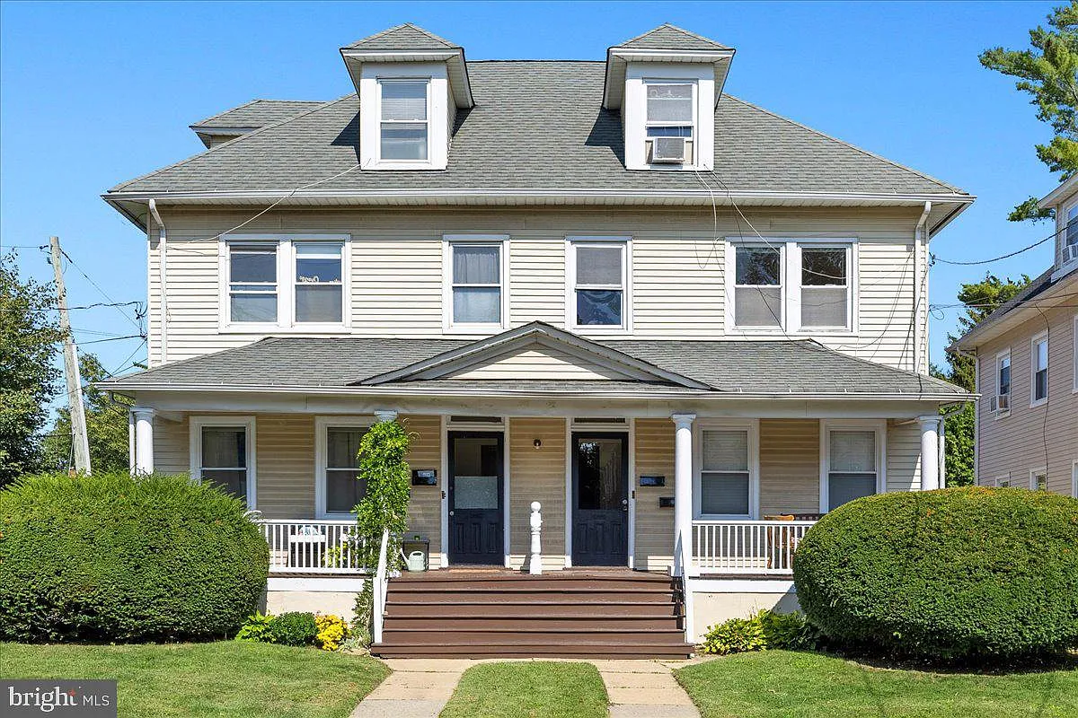 3 bed, 1.0 bath, 1600 sqft, $2,550 — Photo 1