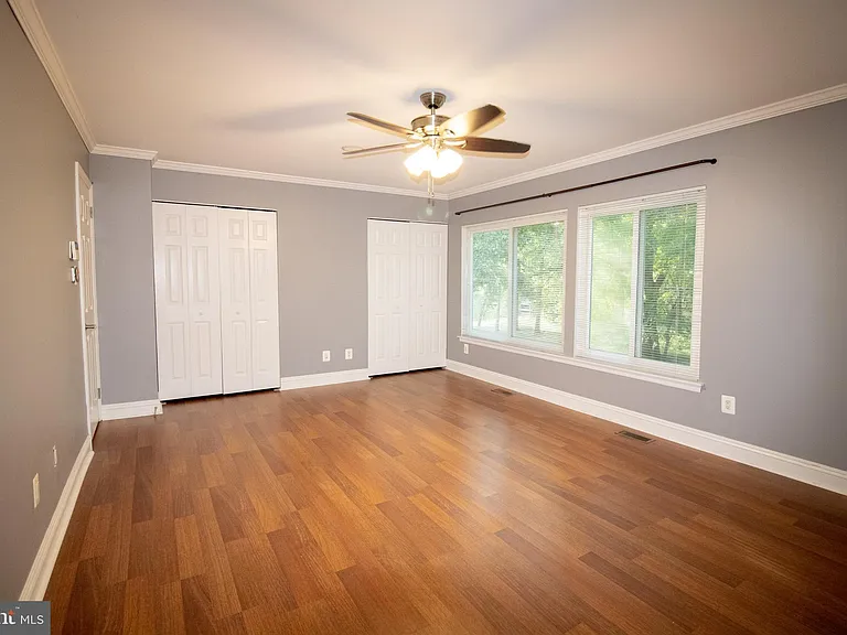 1127 Thackary Ct — Photo 15