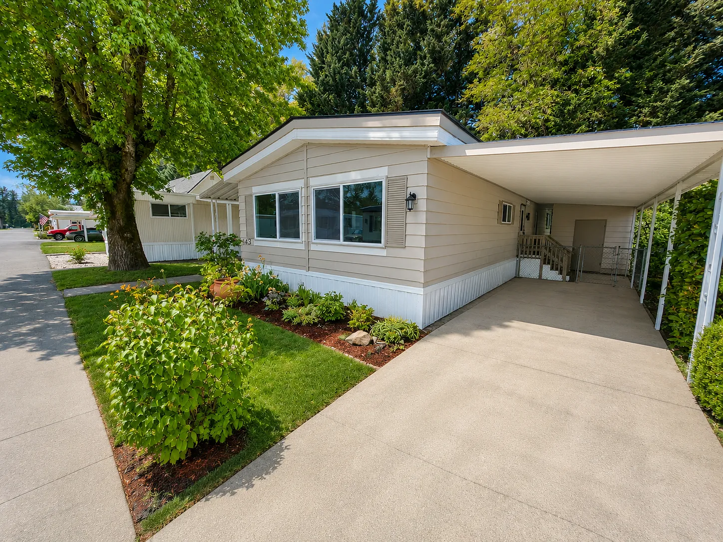 3 bed, 1100 sqft, $1,550 — Photo 1