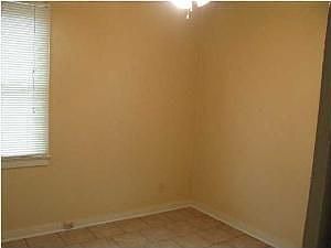 3rd image of 42 Meadow Lawn