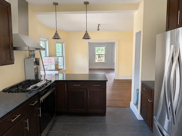53 Willow Ave #1 — Photo 7