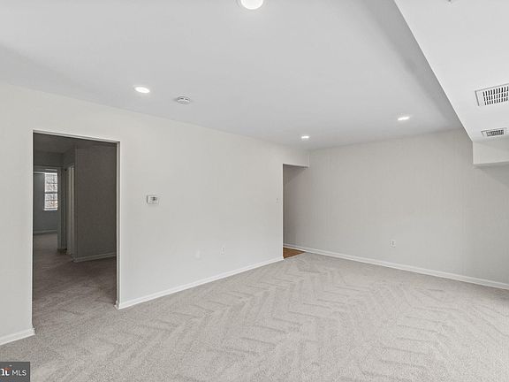 4th image of 856 College Pkwy APT 202