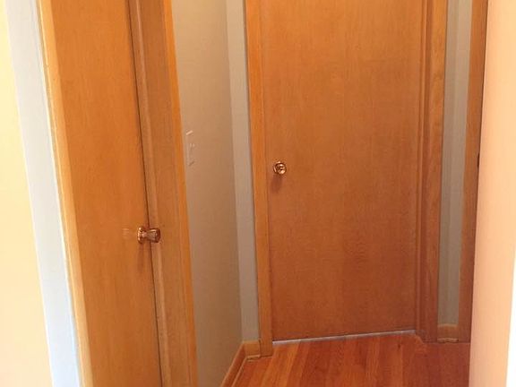 4th image of 7418 N Harlem Ave APT 2E