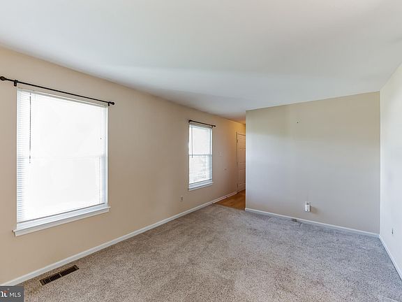 5th image of 345 Trotters Way