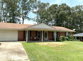 134 Scott Dr, Forest, MS 39074