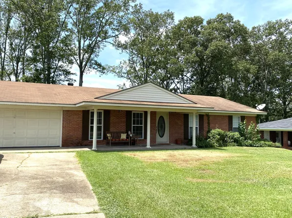 134 Scott Dr, Forest, MS 39074