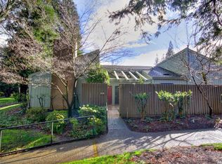 2320 Swarthmore Dr, Sacramento, CA 95825