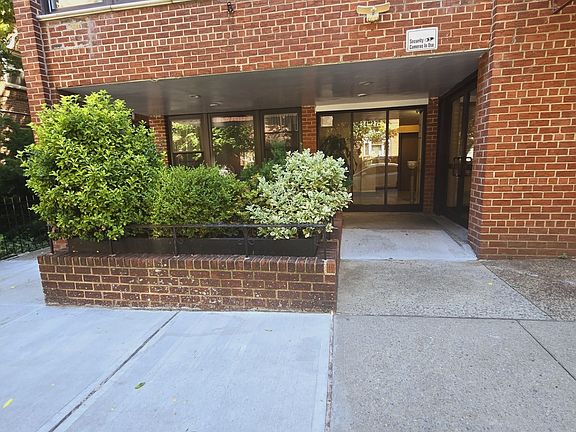 4th image of 34-27 74th St #6P