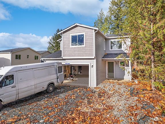 4th image of 4331 69th Avenue NE