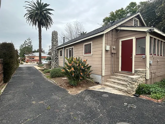 432 S Ash St — Photo 14