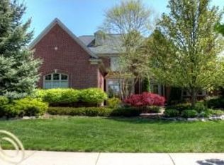 6648 Kennesaw Rd, Canton, MI 48187