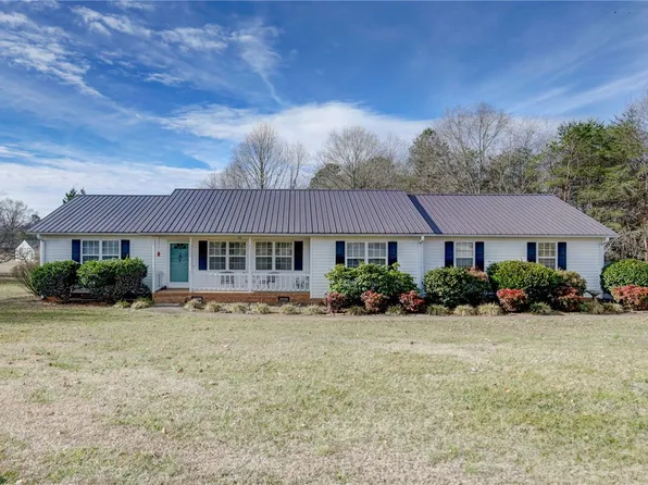 205 Virginia Ln, Easley, SC 29640