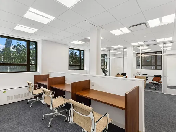 128 Columbia Heights image 8 of 17