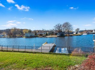 78 Brady Rd, Lake Hopatcong, NJ 07849