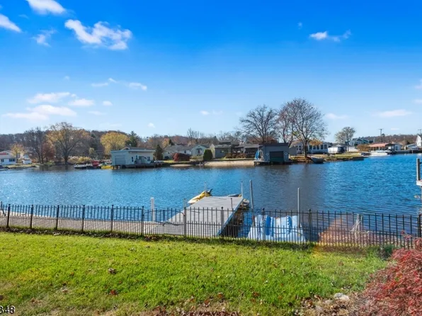 78 Brady Rd, Jefferson Twp., NJ 07849