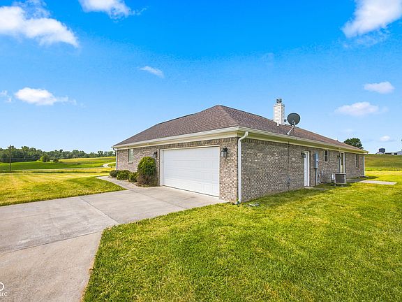 3rd image of 5854 E County Road 1000 N