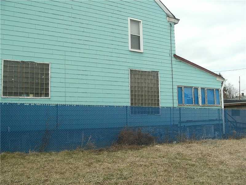 2nd image of 197 Shetland Ave