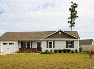 504 Hester Ct, Richlands, NC 28574
