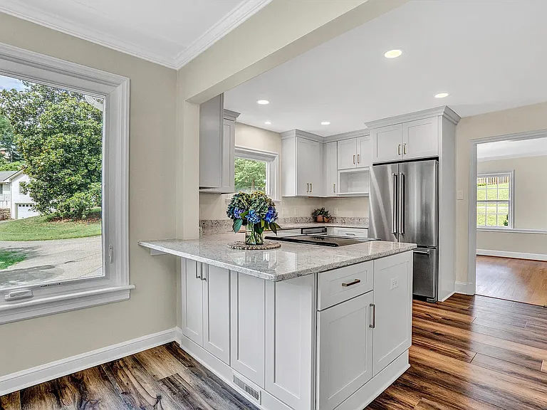 2118 Mount Vernon Rd SW — Photo 9