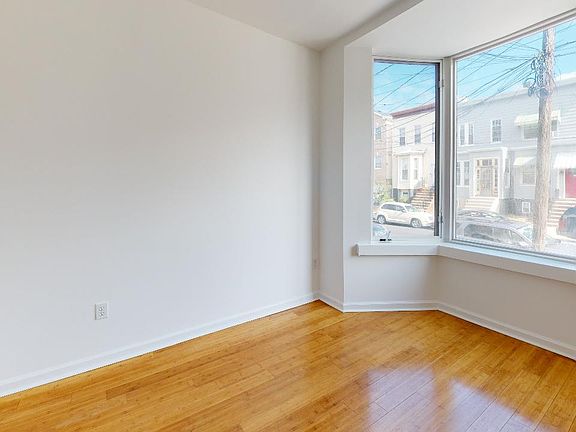 3rd image of 159 Congress St APT 1R