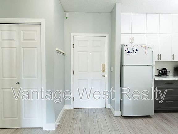 4th image of Country Club Dr #1303