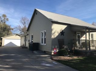 2705 G Ave, Kearney, NE 68847