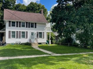 326 S Walnut St #1/2, Sycamore, IL 60178