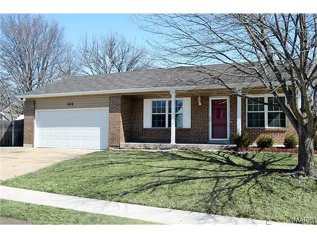 1616 Lynnbrook Dr photo 1