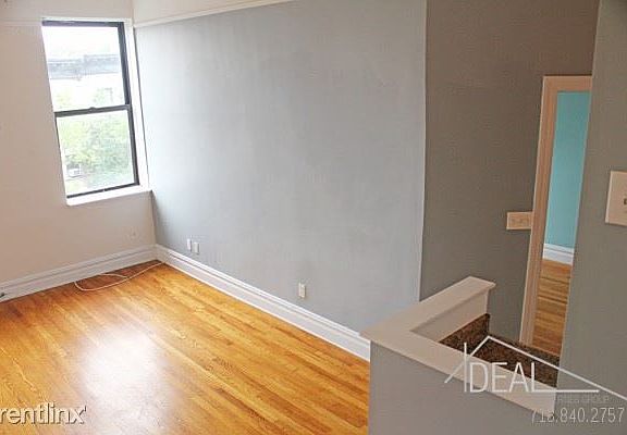 3rd image of 214 Park Pl