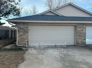8304 NW 8th St, Oklahoma City, OK 73127