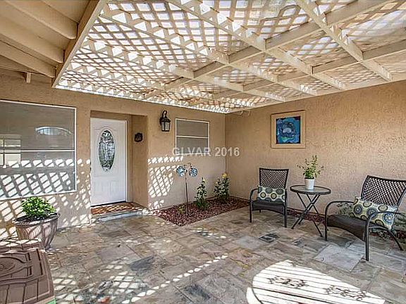 4th image of 2405 La Luna Dr