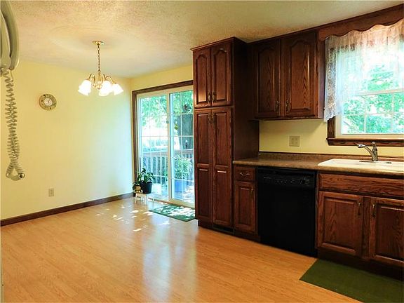 4th image of 105 Cornell Dr